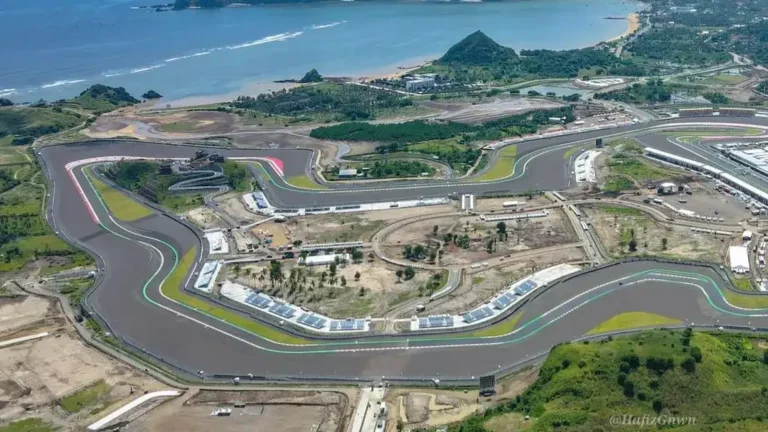 Liburan Setelah Nonton MotoGP Mandalika: Sailing Trip dari Lombok ke Labuan Bajo