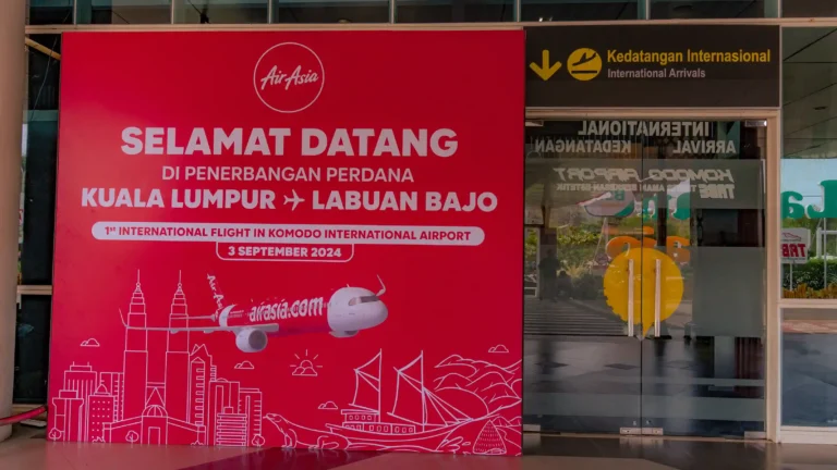 Penerbangan Langsung dari Kuala Lumpur ke Labuan Bajo: Explore Taman Nasional Komodo Jadi Lebih Mudah!