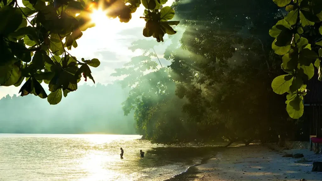 Pantai Waiwo Raja Ampat