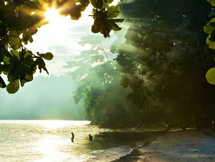 Pantai Waiwo Raja Ampat