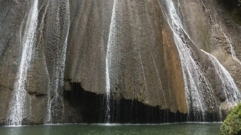Pengalaman Seru di Pulau Batanta Raja Ampat yang Tidak Boleh Kamu Lewatkan!