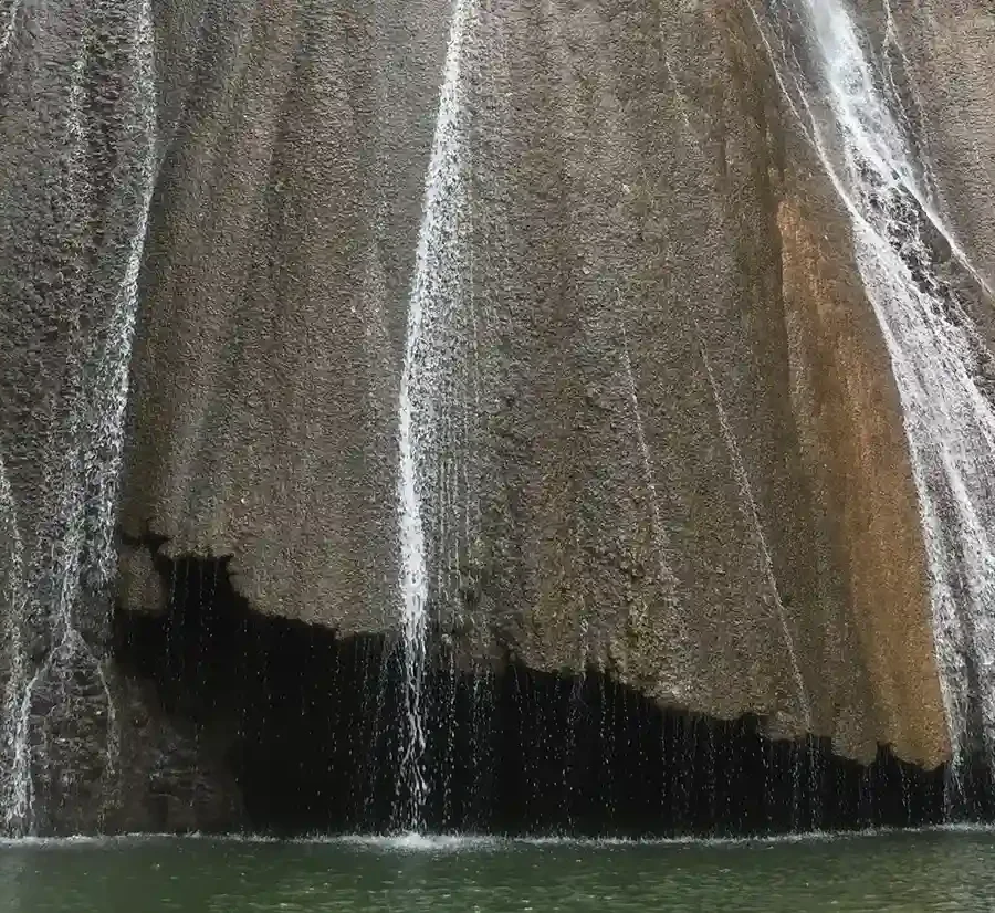 Air Terjun War Inkabom Pulau Batanta Raja Ampat