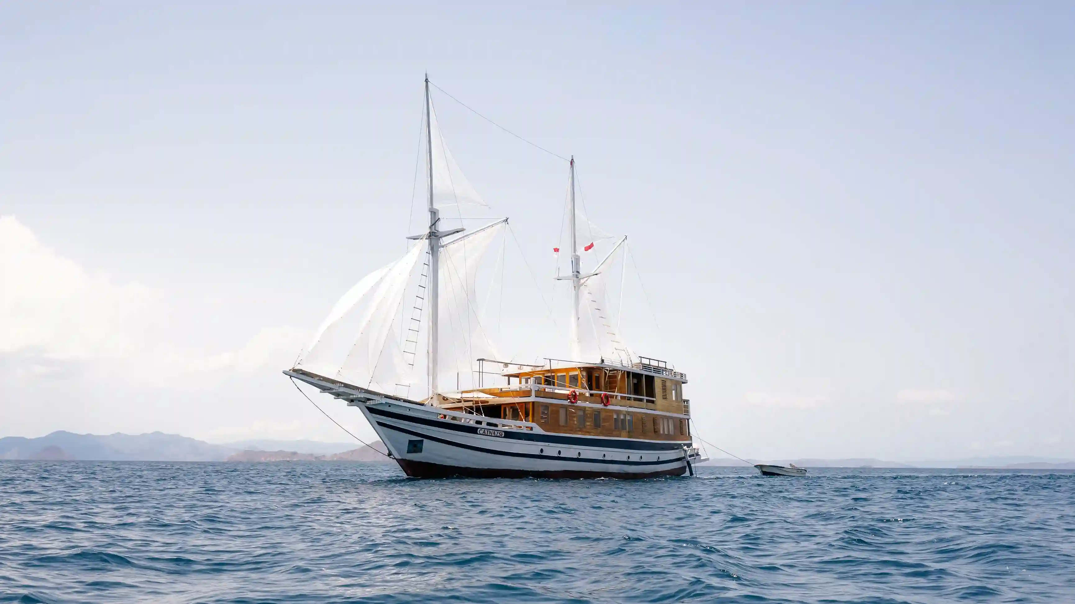 Sewa Kapal Catnazse Liveaboard Phinisi | Labuan Bajo Tour | Indonesia Juara Trip