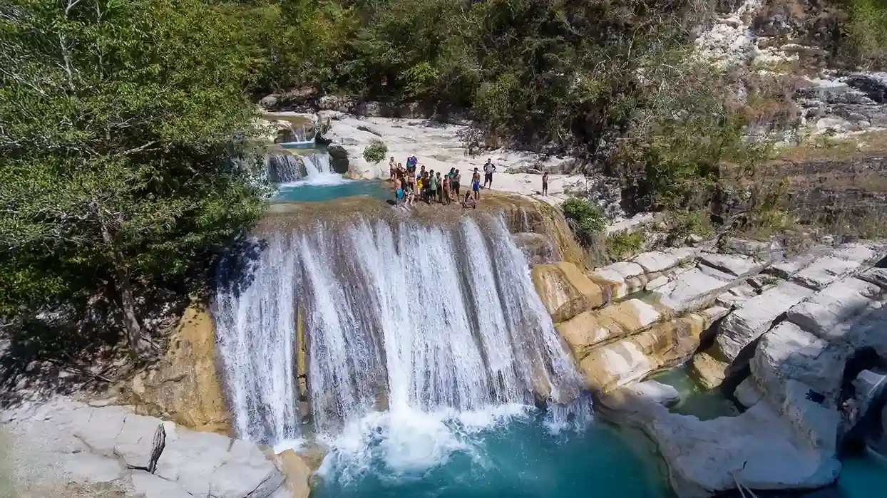 air terjun tanggedu | Open Trip Sumba | Paket Wisata Tur Sumba | Indonesia Juara Trip