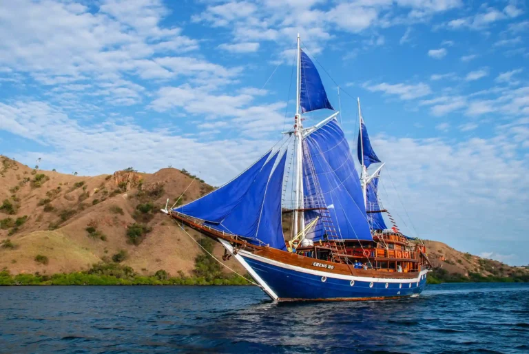 Tips Memilih Kapal Phinisi saat Wisata di Labuan Bajo: Cek di Sini!