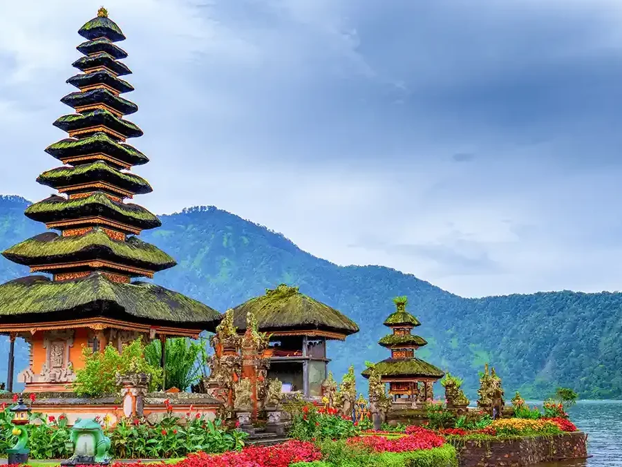 Ulun Danu Beratan Temple in Bedugul, Bali (sumber unsplash)