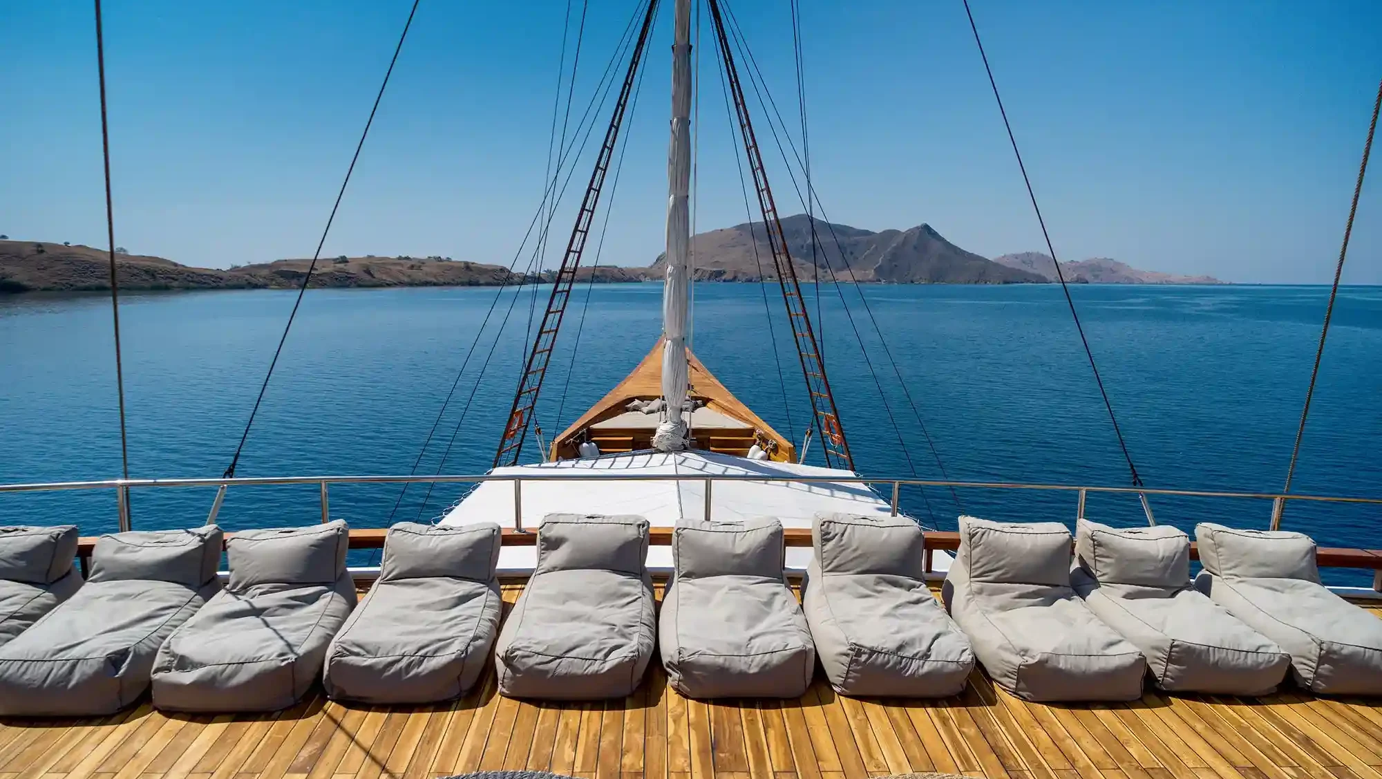 Sailing di Labuan Bajo di atas Prana | IndonesiaJuara Trip