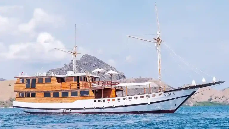 Vinca Voyages Reviews: Pengalaman Berlayar di Phinisi Mewah