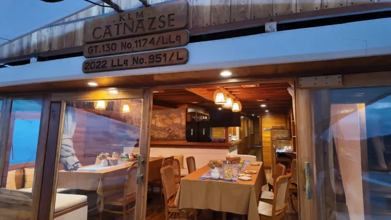 Catnazse Liveaboard Reviews: Pengalaman Berlayar Mewah di Taman Nasional Komodo