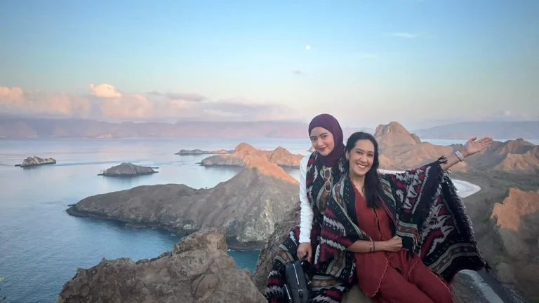 Jenis Kain Songke: Pilihan Oleh-Oleh Khas Labuan Bajo