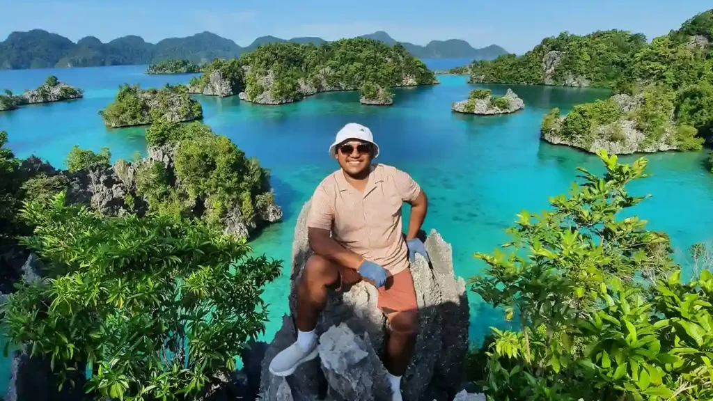Trekking di Puncak Khayangan | IndonesiaJuara Trip