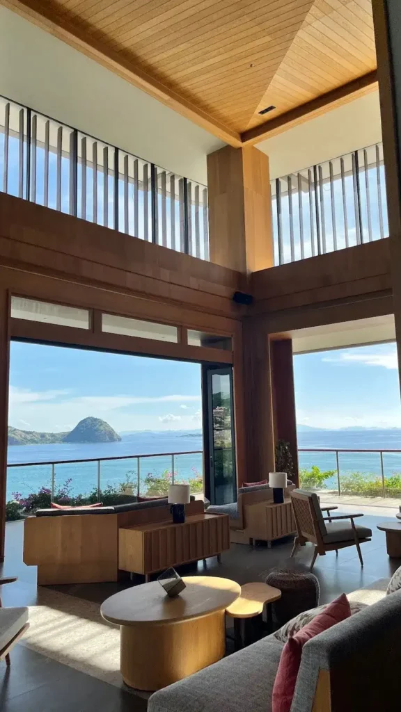 Hotel Katamaran | IndonesiaJuara Trip
