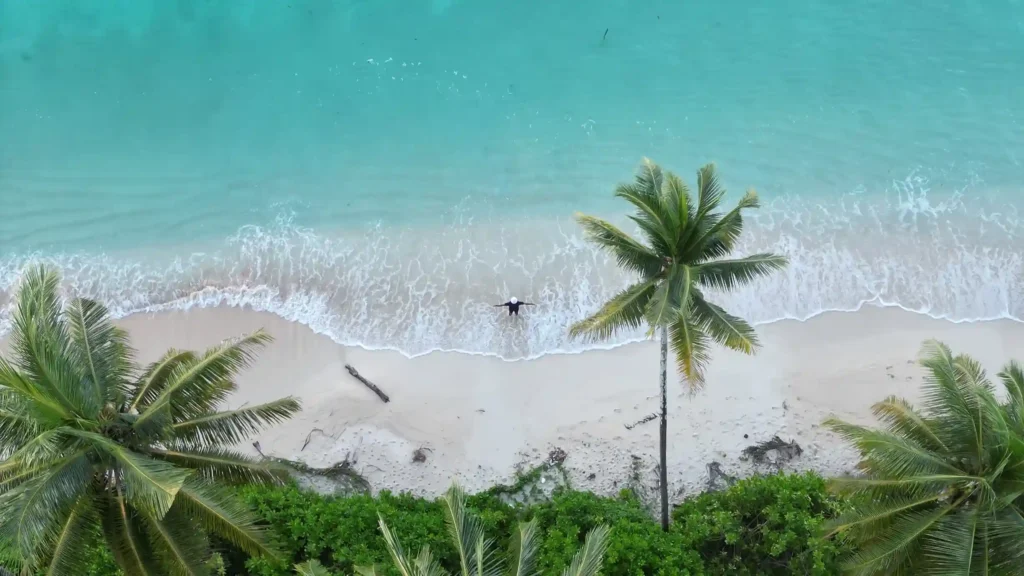 Pantai Labengki Sombori | IndonesiaJuara Trip