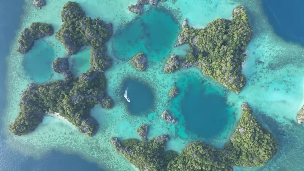 Pulau Sombori vs Phi Phi Island | IndonesiaJuara Trip