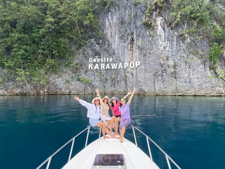 Itinerary 4 Hari 3 Malam di Raja Ampat: Ini Destinasi, Tips & Rekomendasinya!