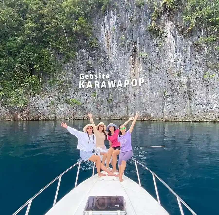 Private Trip Misool Raja Ampat | Karawapop | Indoensia Juara