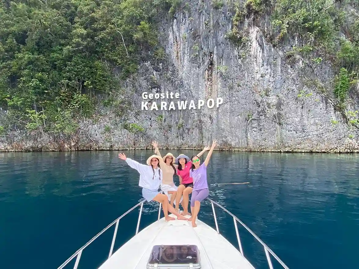 Private Trip Misool Raja Ampat | Karawapop | Indoensia Juara