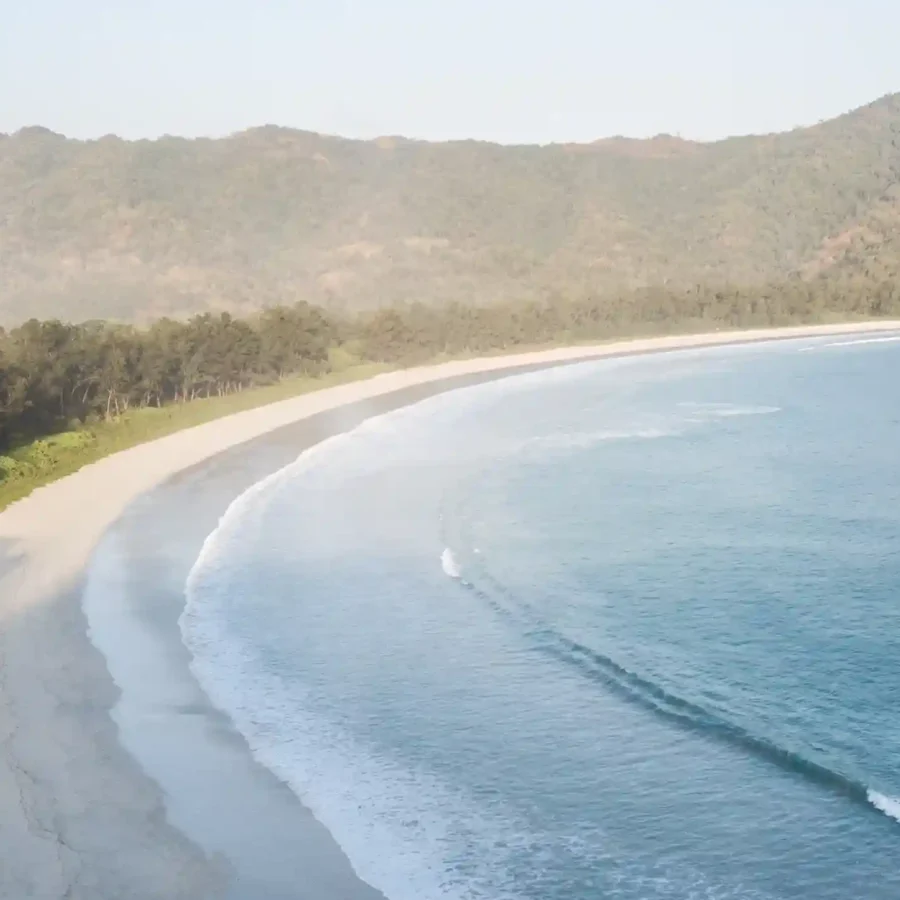Pantai Tarimbang di Sumba Timur | Indonesia Juara Trip