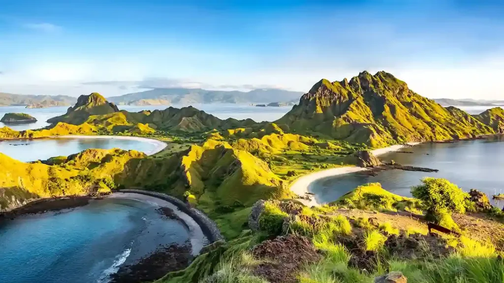 Musim hujan di Labuan Bajo | Padar Island | Indonesia Juara Trip