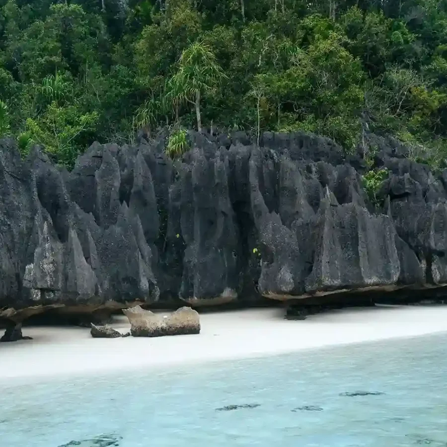 Namlol Misool di Raja Ampat | Misool Tour | IndonesiaJuara Trip