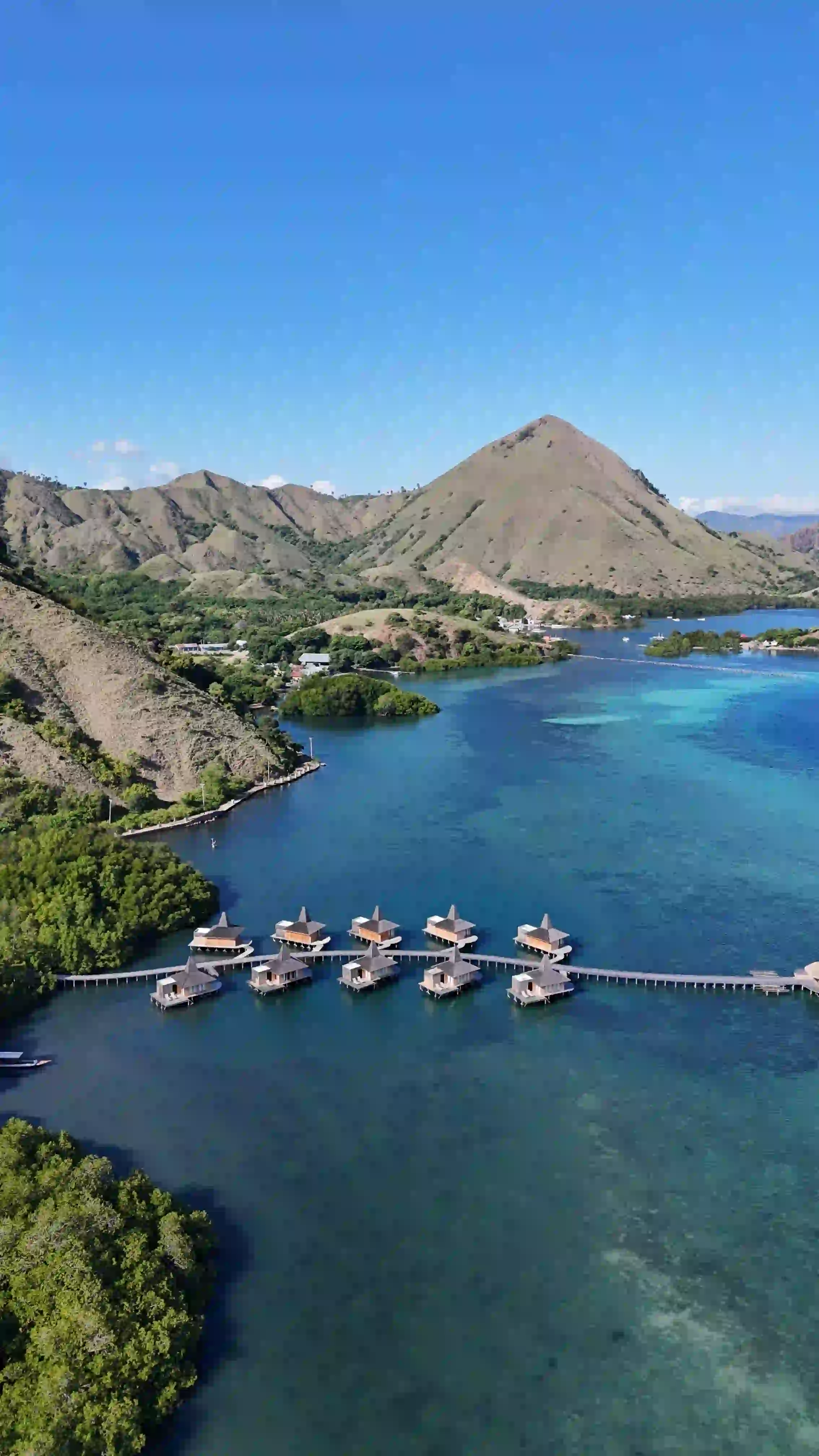 Destinasi Menjaga Bay | Tour Helikopter Labuan Bajo | IndonesiaJuara Trip