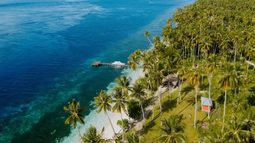 Poganda Beach Luwuk Banggai | Luwuk Banggai Tour | IndonesiaJuara Trip
