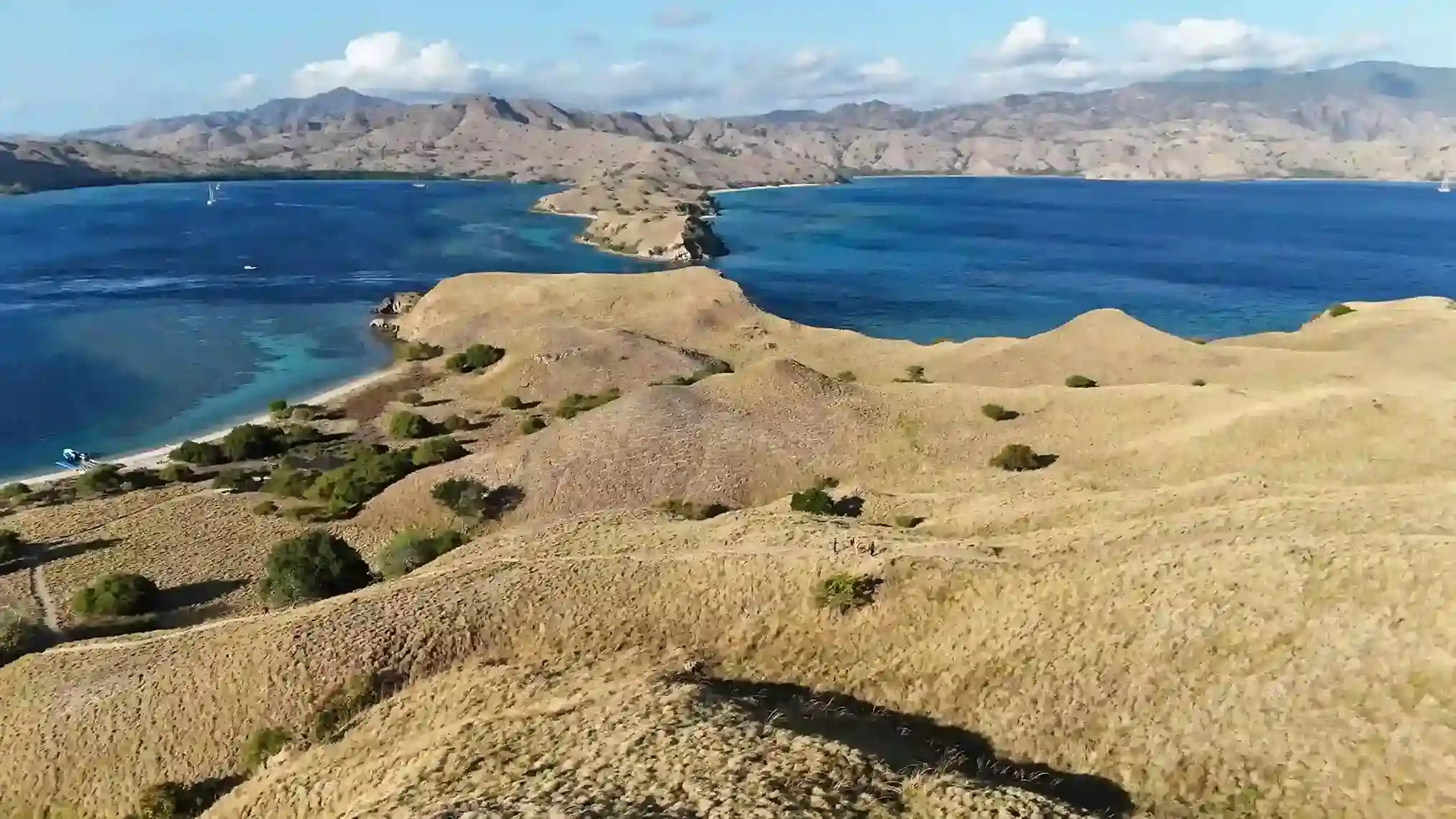 Gili Lawa Labuan Bajo | Labuan Bajo Tour | IndonesiaJuara Trip