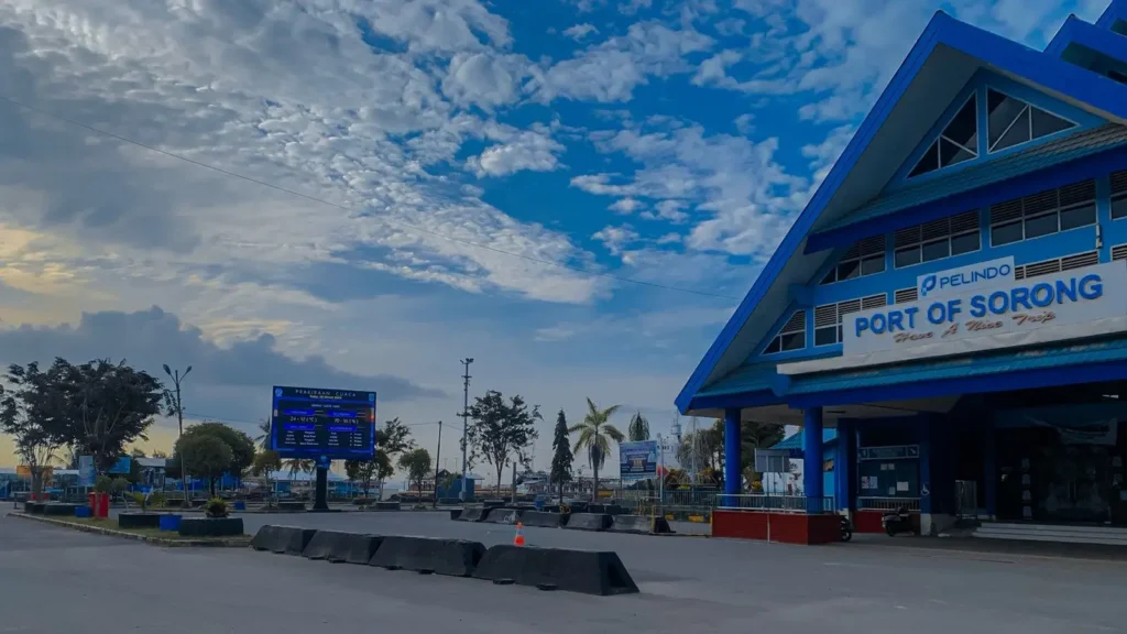 Pelabuhan Sorong (Source: rri.co.id)