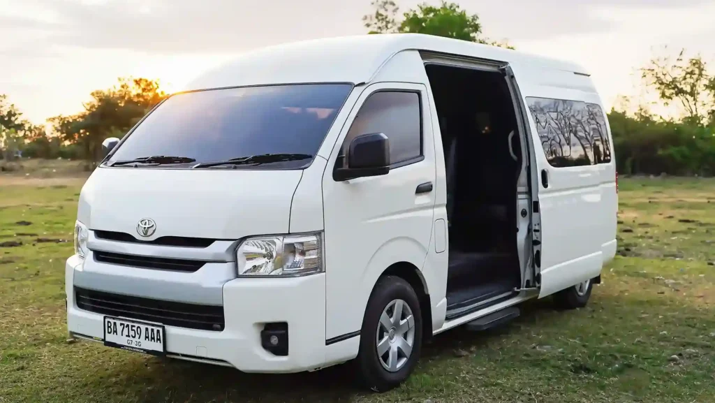 Sewa Hiace Labuan Bajo | IndonesiaJuara Trip