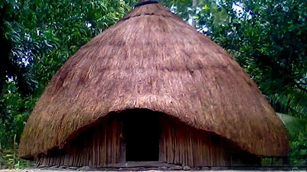 Rumah Adat Ume Kbubu (Source: rri.id)