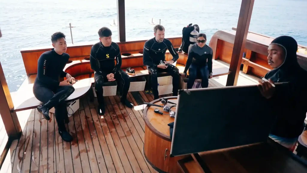 Diving di Labuan Bajo | Labuan Bajo Tour | IndonesiaJuara Trip