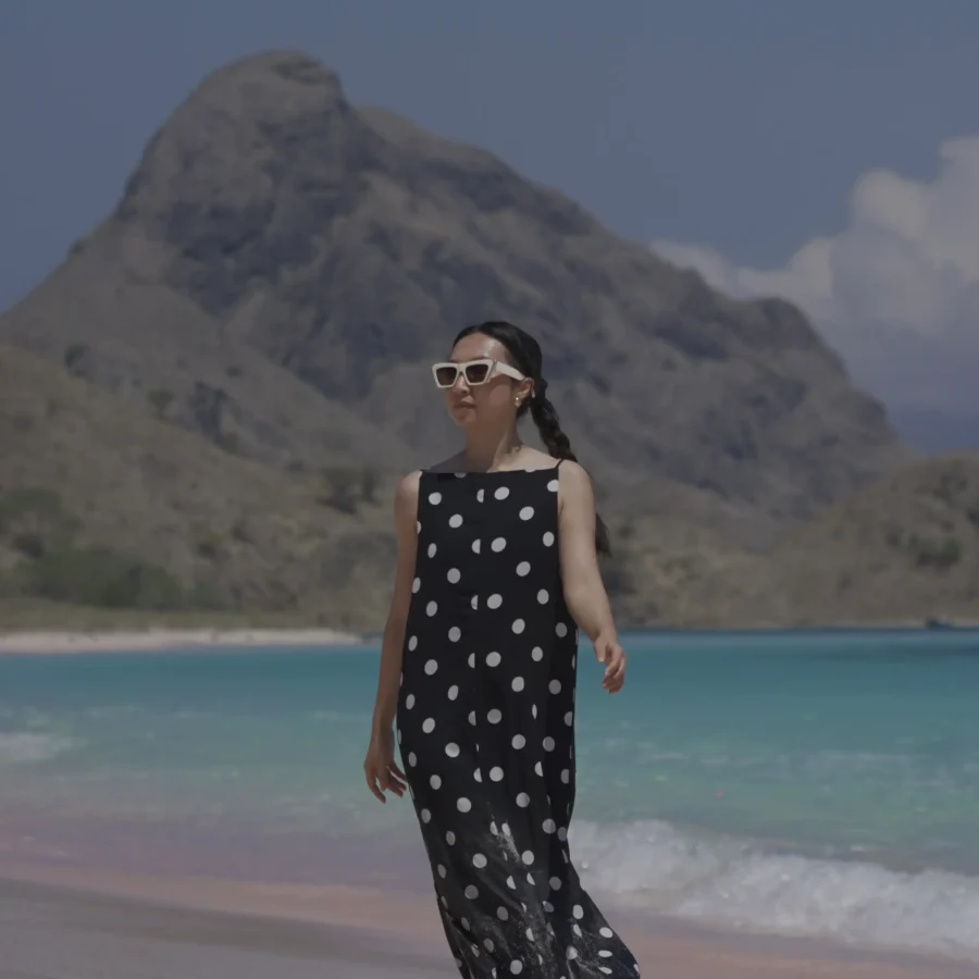 Pink Beach Labuan Bajo | Labuan Bajo Tour | IndonesiaJuara Trip