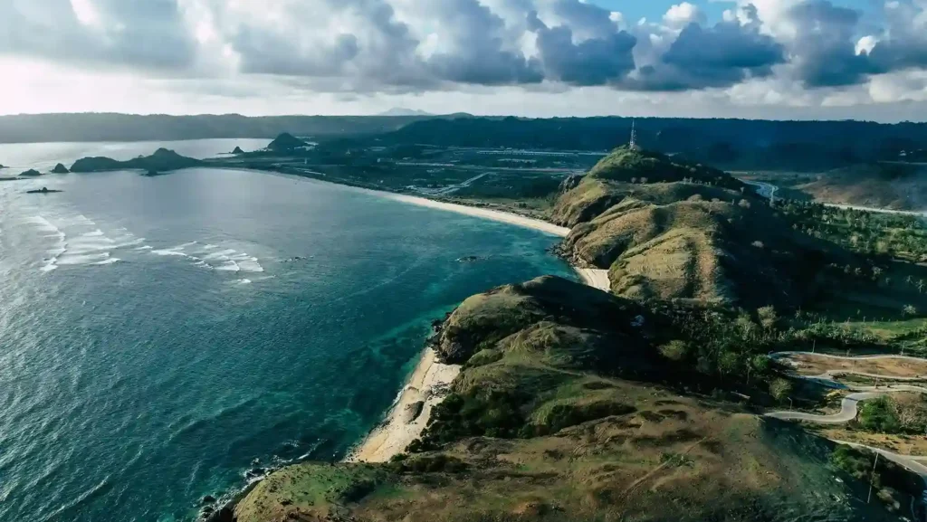 Mandalika Lombok | Destinasi Super Prioritas Indonesia | (Source: Unsplash | Afif Ramdhasuma)