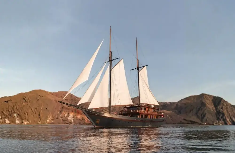 Vela Phinisi | Labuan Bajo