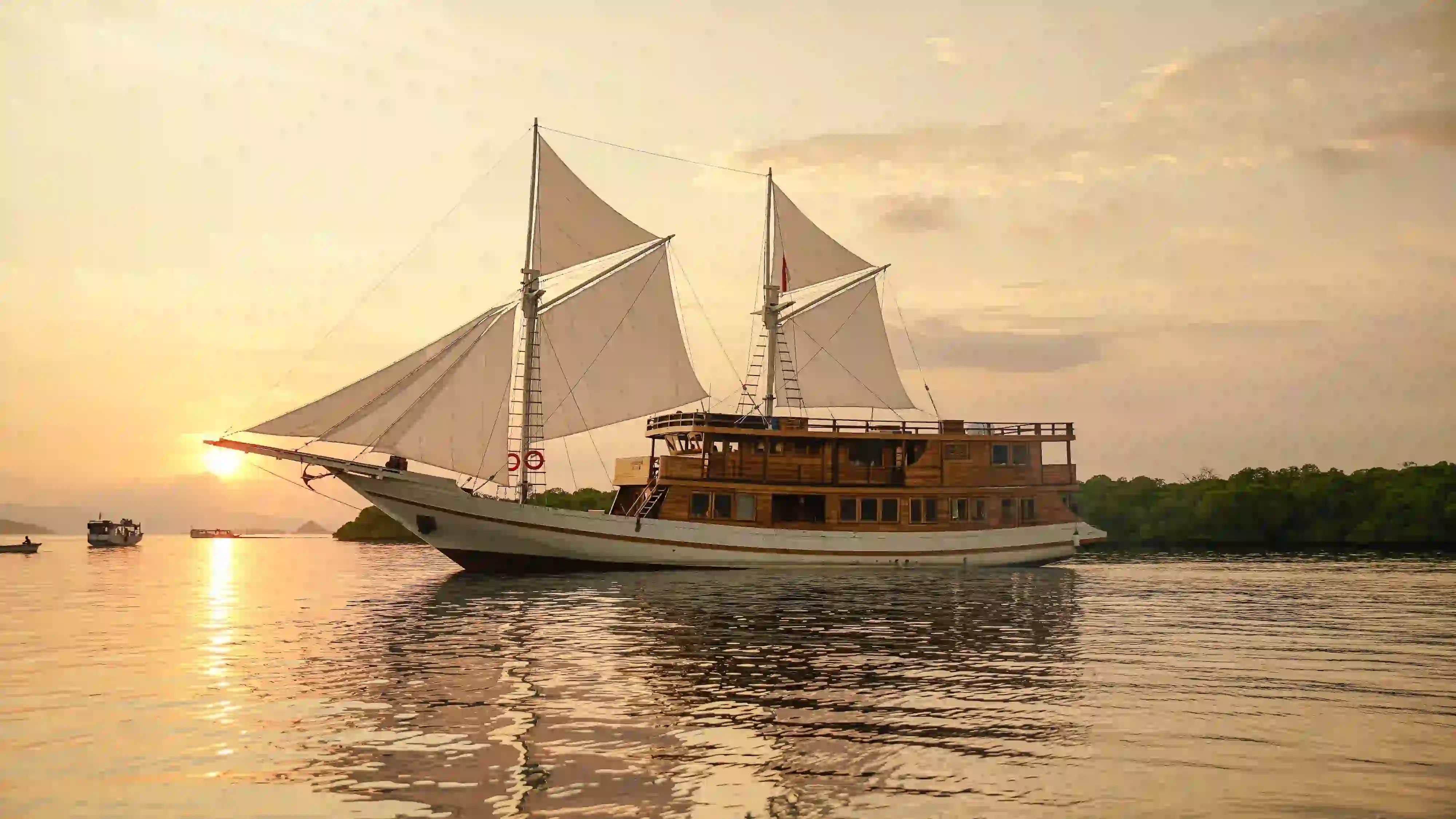 Sundari Phinisi | Labuan Bajo | Indonesia Juara Trip | Sewa Kapal Phinisi